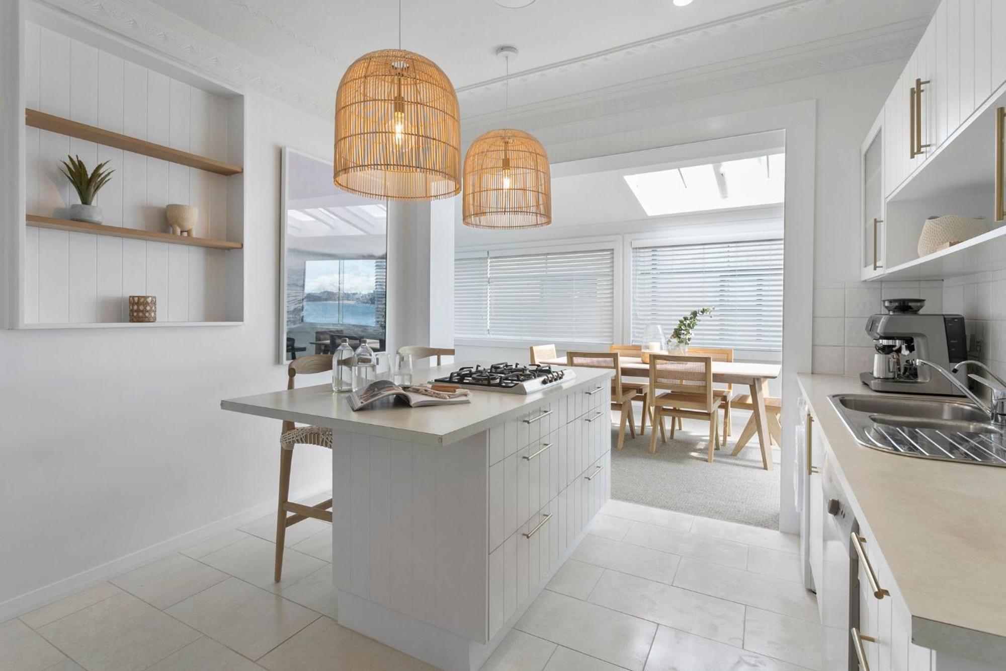 Luxury Manly Oceanfront Getaway Apartment Sydney