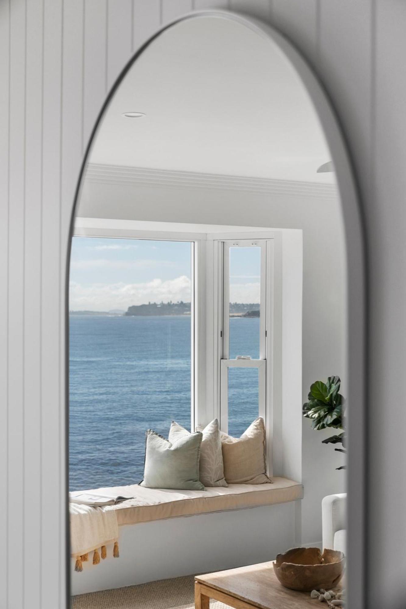 Apartment Luxury Manly Oceanfront Getaway *