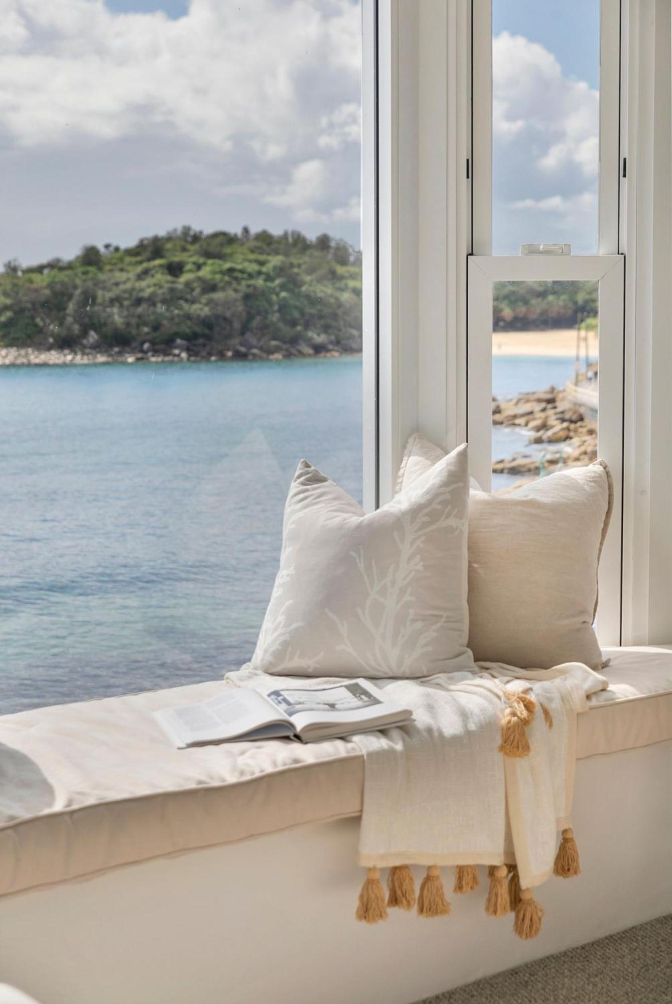 Apartment Luxury Manly Oceanfront Getaway