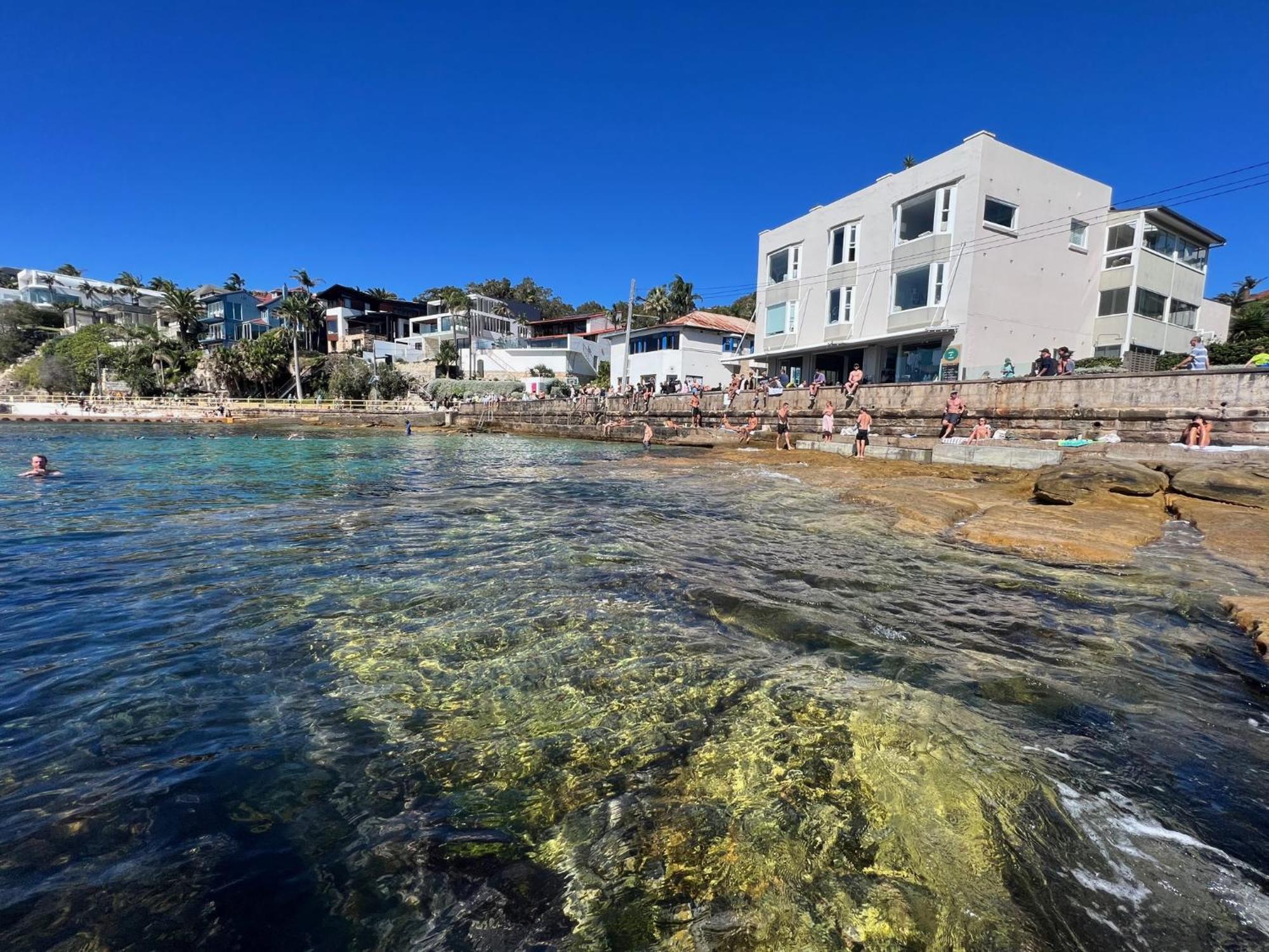 Apartment Luxury Manly Oceanfront Getaway *