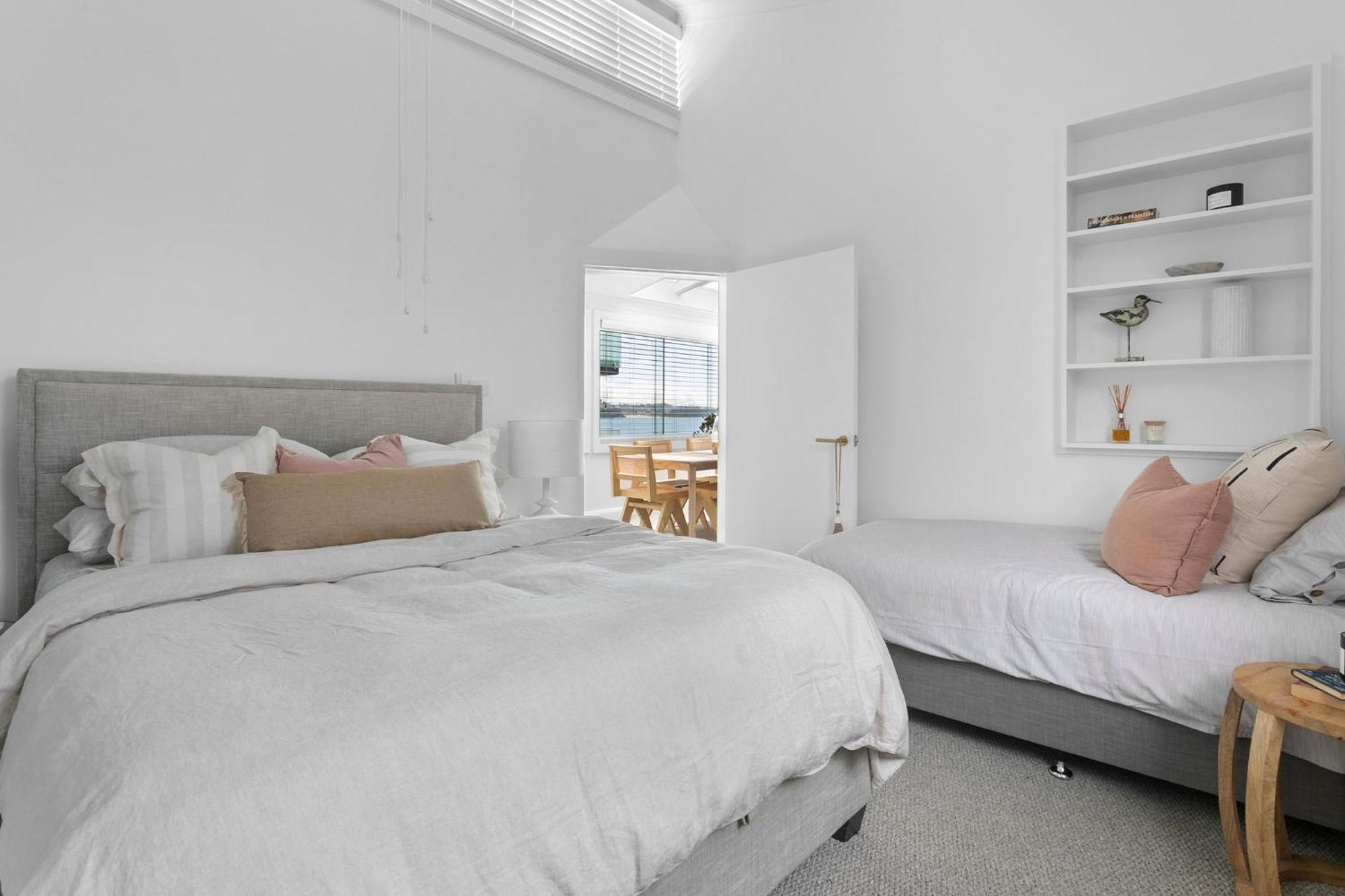 Luxury Manly Oceanfront Getaway * Sydney