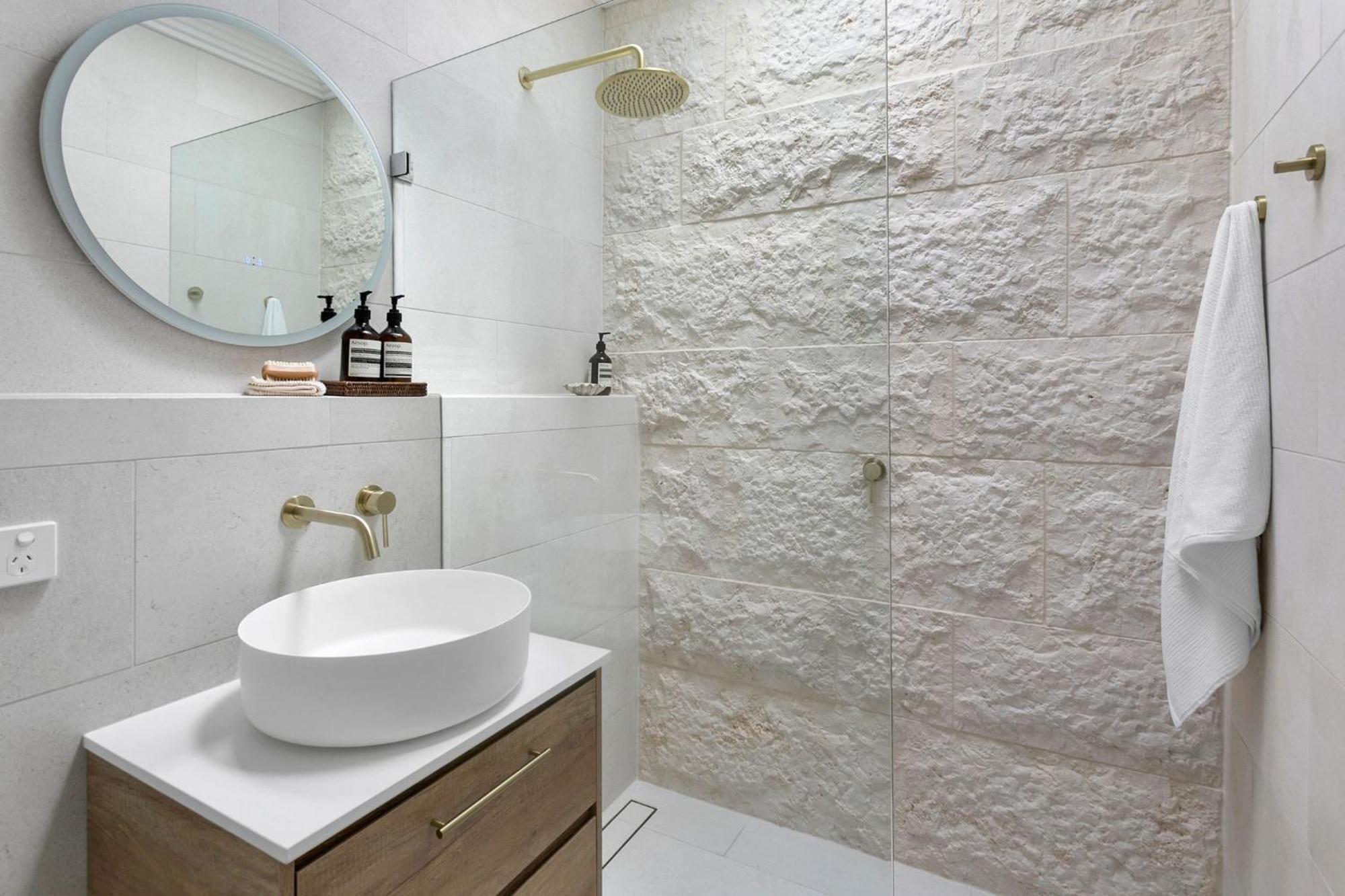 Apartment Luxury Manly Oceanfront Getaway Sydney