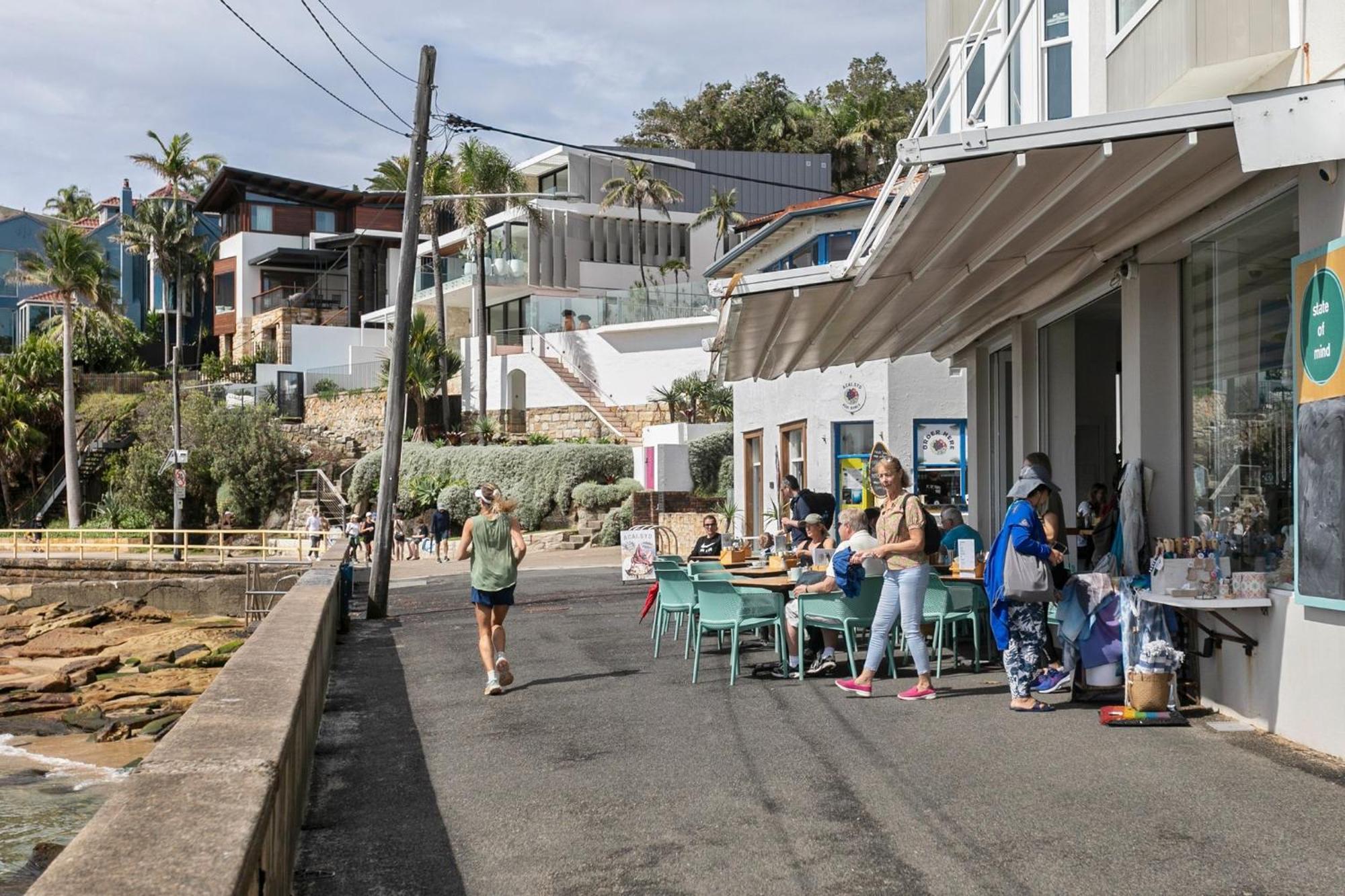 Apartment Luxury Manly Oceanfront Getaway Sydney